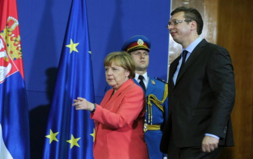 Vučić: Vjerujem u Angelu Merkel