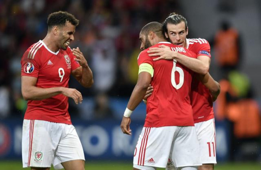 Robson-Kanu: Bejl bolji od Mesija i Ronalda!