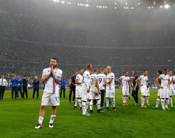 Valjda ih neće gađati jajima!