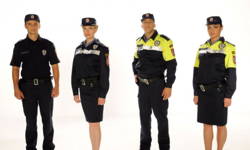 Za uniforme samo jedna ponuda