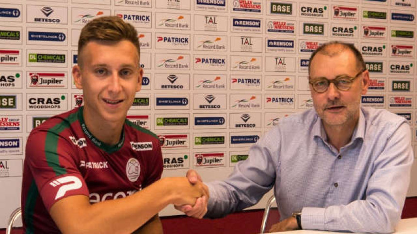 Potpisao Šaponjić!