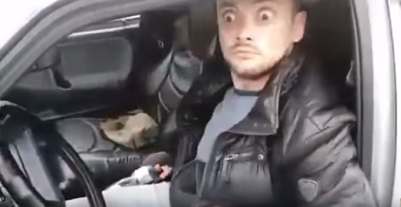 Kad od narkomana tražite vozačku!