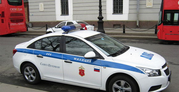 Uletio autom među pješake