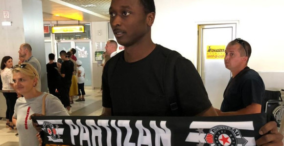 Umar Sadik puca visoko!