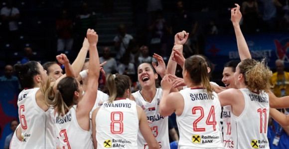 Pobjeda: Kraljice u polufinalu