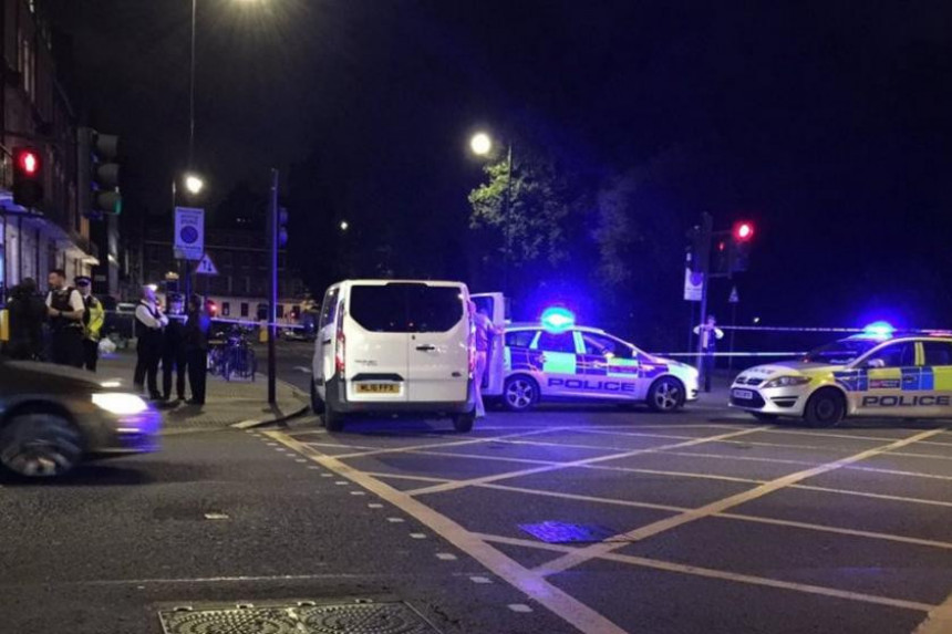 Напад у Лондону: Убијена једна жена 