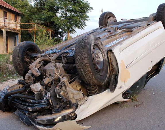 Дрогиран Сарајлија уништио ауто пајсером