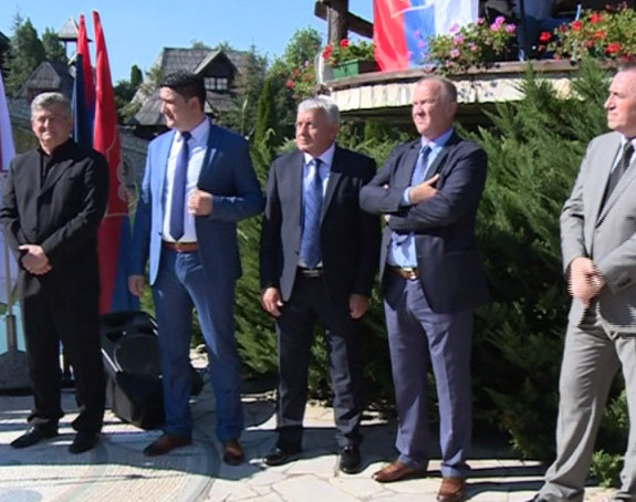 Bijeljina: 12 političkih partija stalo uz Mićića