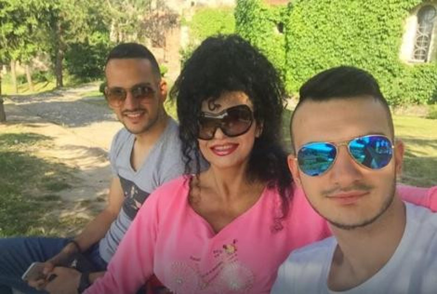 Lidija izgleda kao avion