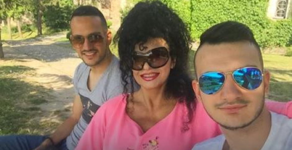 Lidija izgleda kao avion