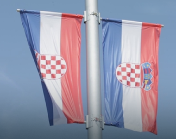 Usred Zagreba zastava SFRJ