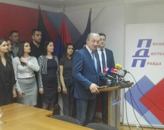 Narod je pametan i zna kako živi