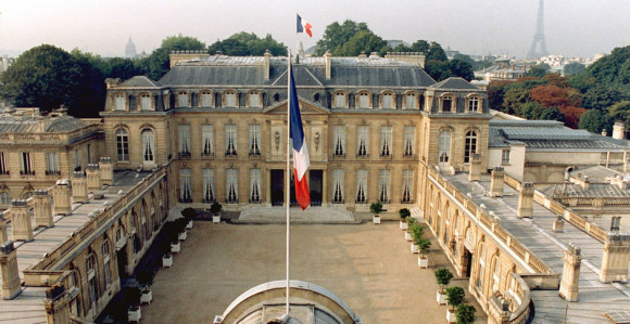 Три године робије за политичаре...