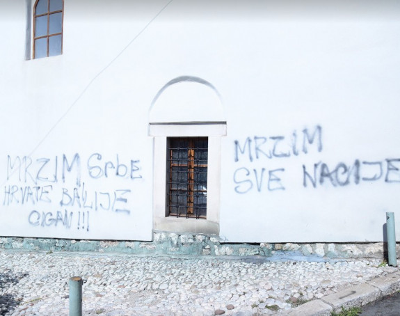 "Mrzim Srbe, Hrvate, Balije..." - na džamiji
