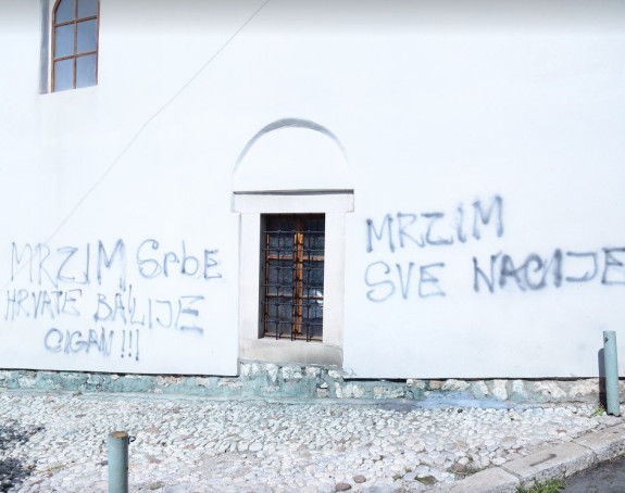 "Mrzim Srbe, Hrvate, Balije..." - na džamiji