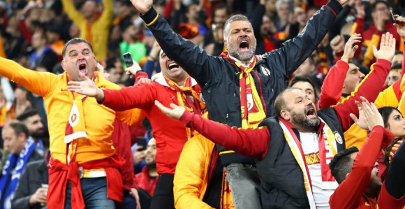 Galata dovela 14 fudbalera za 9.000.000!