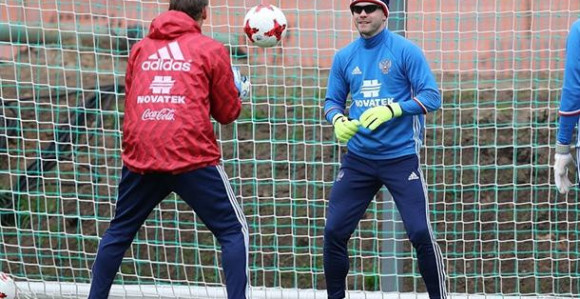 Šta to nose ruski golmani?!