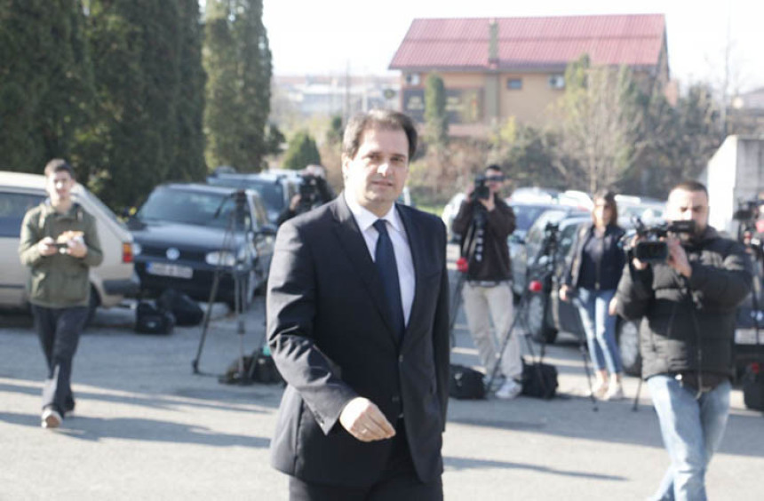 Pobjeđujem uz glasove naroda!