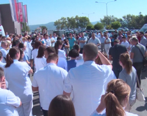 Od Dodika plate i ne očekujemo