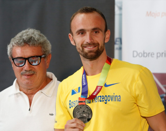 Amela Tuku nagrađuje i Savjet ministara BiH!