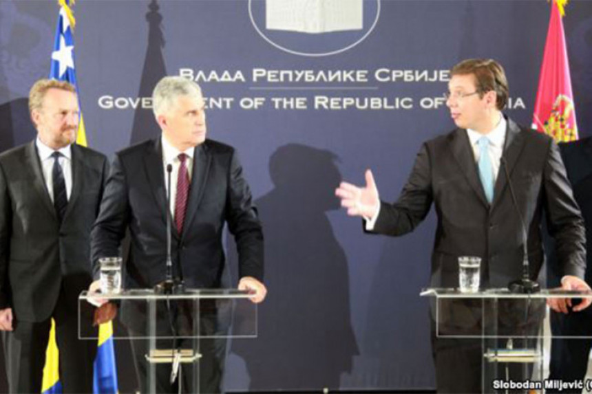 Hrvatska tipuje da Vučić rješava problem