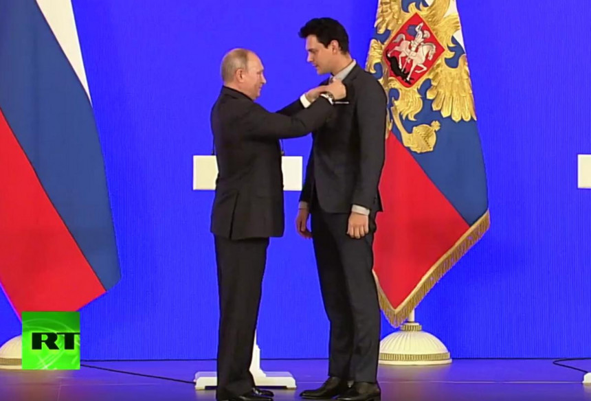 Putin uručio nagradu Bikoviću
