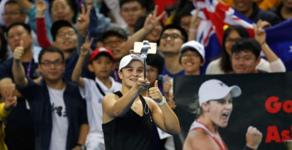 Ešli Barti šampionka posljednjeg WTA turnira!
