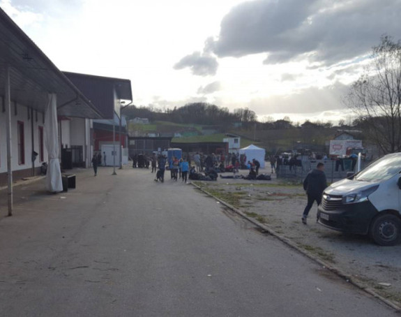 Migranti se tukli zbog jakni