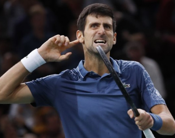"Klasik" riješen u taj-brejku: Novak OPET izbacio Rodžera!