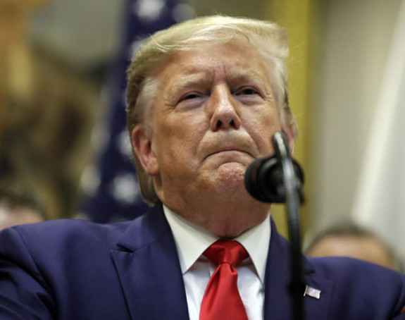 Поднета тужба против Трампа за силовање