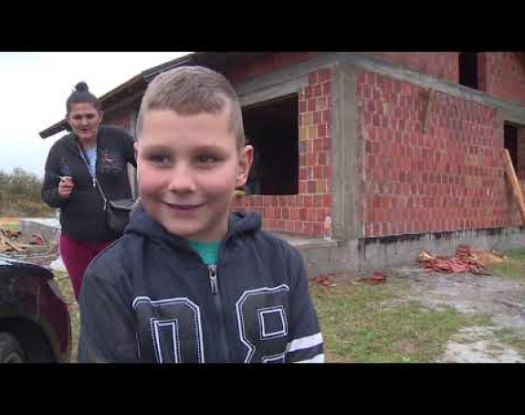Pokrivena kuća porodici Perić 