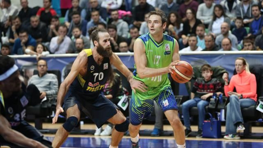 Poraz Fenera pred Zvezdu!