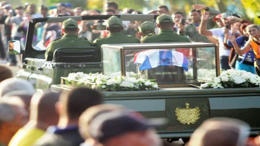 Сахрањен кубански лидер Фидел Кастро