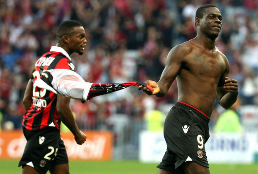 Mario, dobijaš 1.000.000 evra ako ne pljuneš rivala!