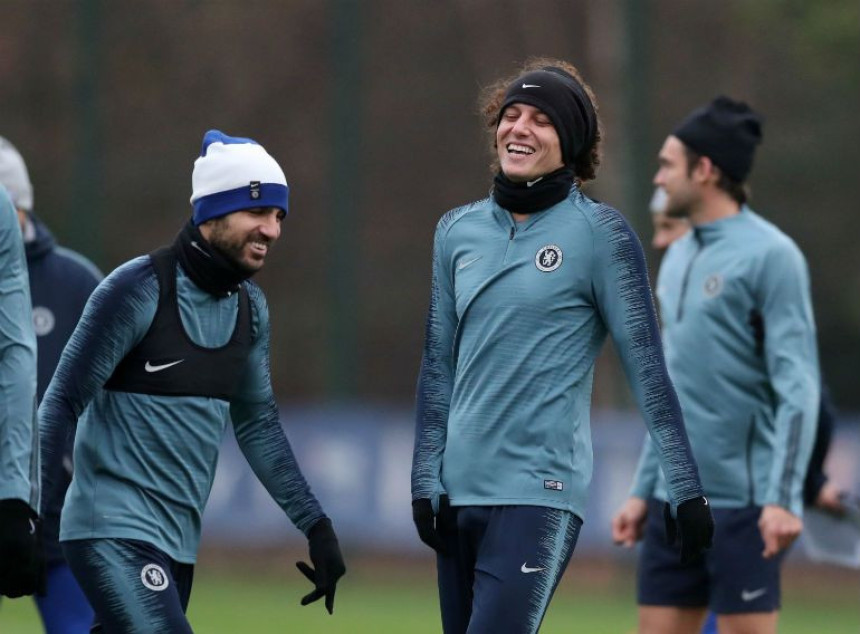 Sari želi da Fabregas i Luiz ostanu, ali Čelsi zateže...