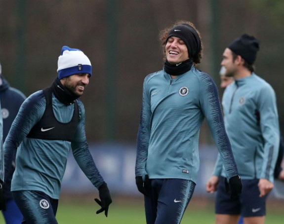 Sari želi da Fabregas i Luiz ostanu, ali Čelsi zateže...
