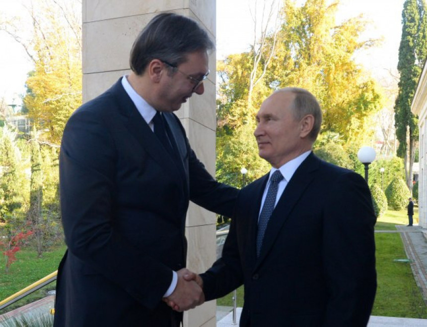 Šta su jedan drugom poklonili Vučić i Putin