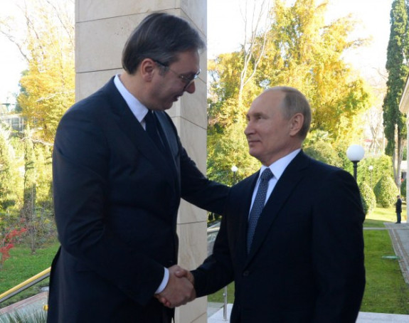 Šta su jedan drugom poklonili Vučić i Putin