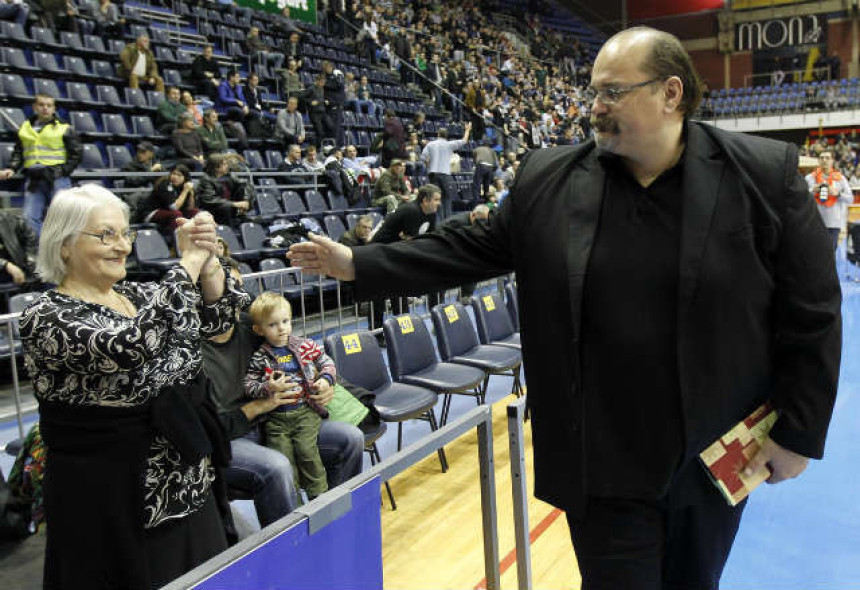 Preko sedam gora i sedam mora vratio se tamo gde mu je mjesto!