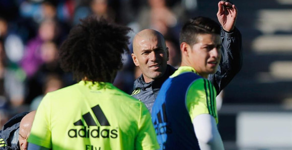У Мадриду хистерија - Зидан је опет ту!