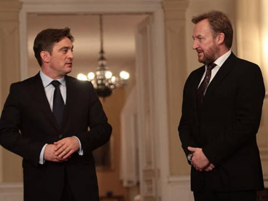 Gospodo iz SDA, hoćete li na proslavu Dana Republike!?