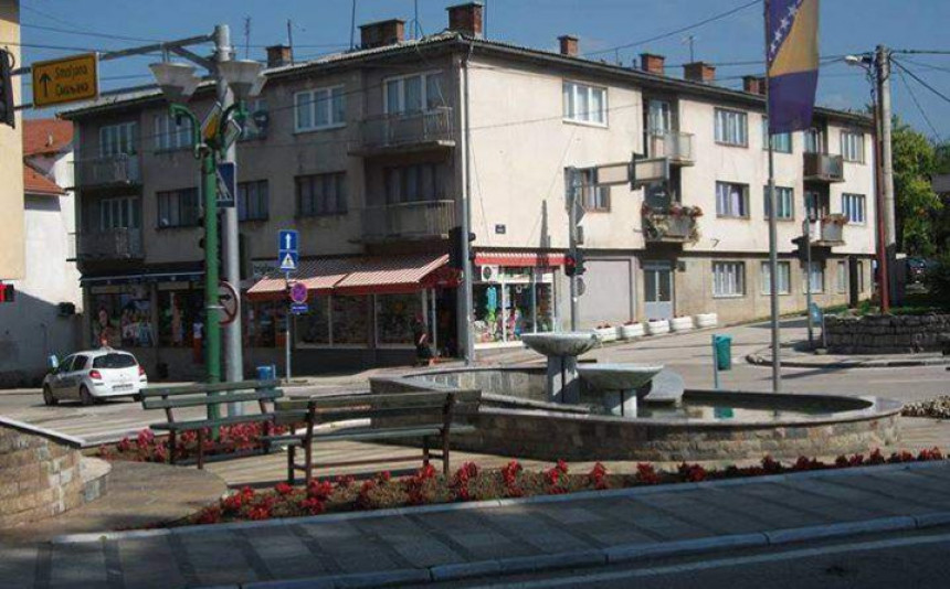 Bosanski Petrovac: Raskol, pa kolaps 