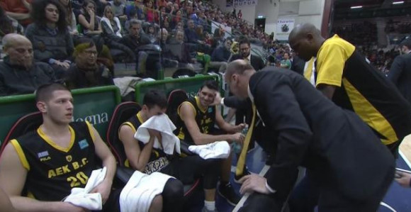 Video: Zdovc ošamario igrača, navijač napao Ukića!