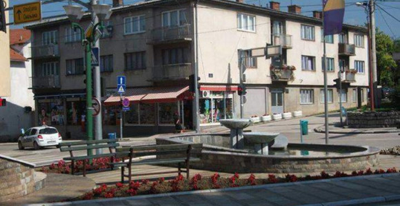 Bosanski Petrovac: Raskol, pa kolaps 