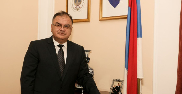 Ivanić Dodiku: Uozbilji se!