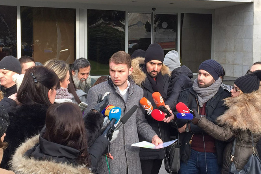 Хапсе ме као да припадам Ал-Каиди