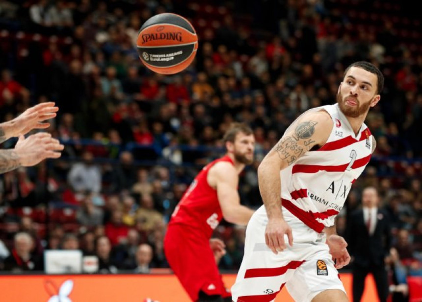 Džejmsa u Milanu presrela policija sa oružjem!