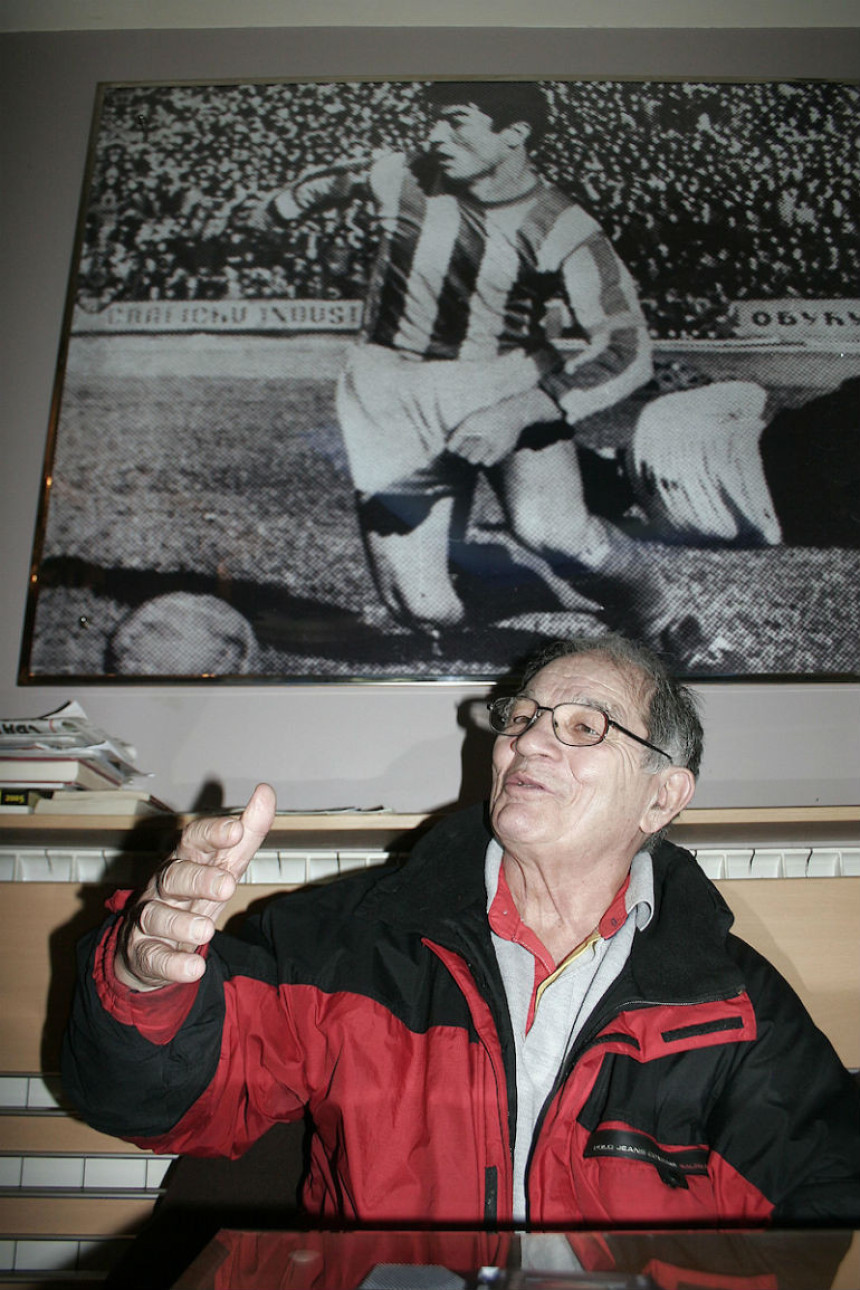 Priča: Svaki je dodir bio violina...!