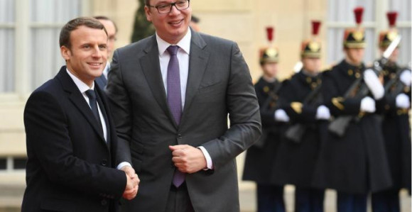 Šta je Makron poručio Vučiću