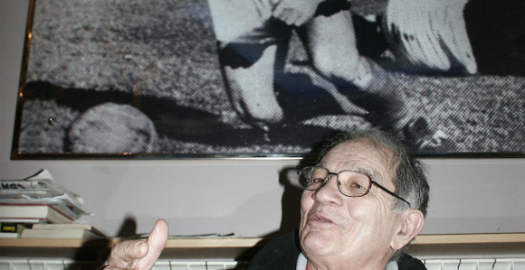 Priča: Svaki je dodir bio violina...!